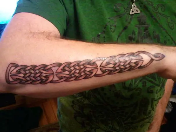 25 Awesome Celtic Knot Tattoos - SloDive