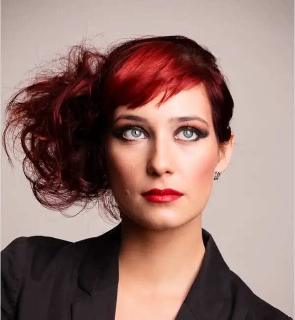 25 Gracious Hairstyles For Medium Length Hair Slodive