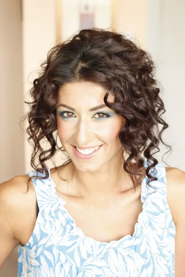 25 Cute Hairstyles For Medium Hair Slodive