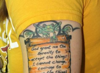 20 Excellent Scroll Tattoos