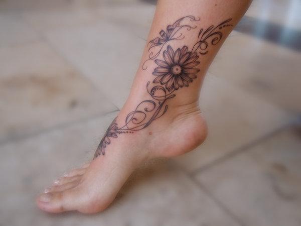 Daisy Tattoos - 25 Gratifying Collections | Design Press