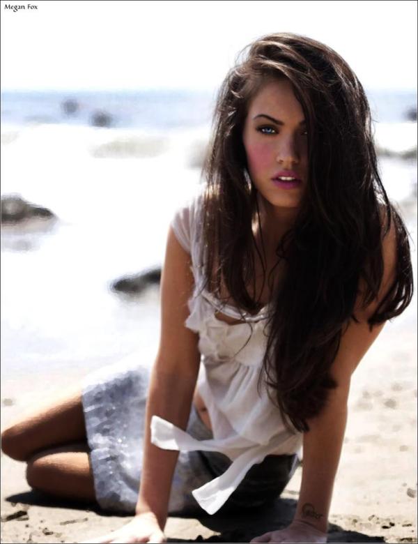 Megan Fox Beautiful looks