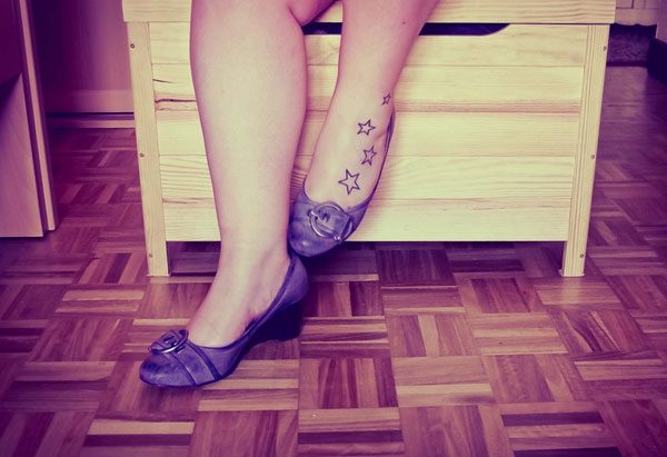 25 Cool Star Tattoos On Foot