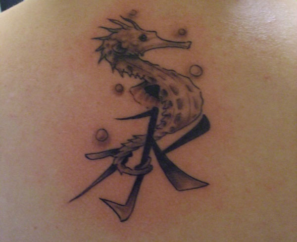 Sea horse tattoo by Flocake