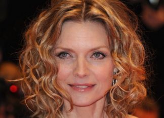 45 Superb Hairstyles For Women Over 50