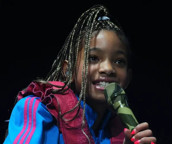 Willow Smith Performing