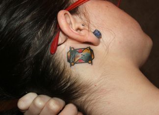 25 Stunning Hourglass Tattoo Designs