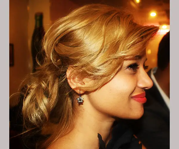 35 Impressive Bun Hairstyles Slodive