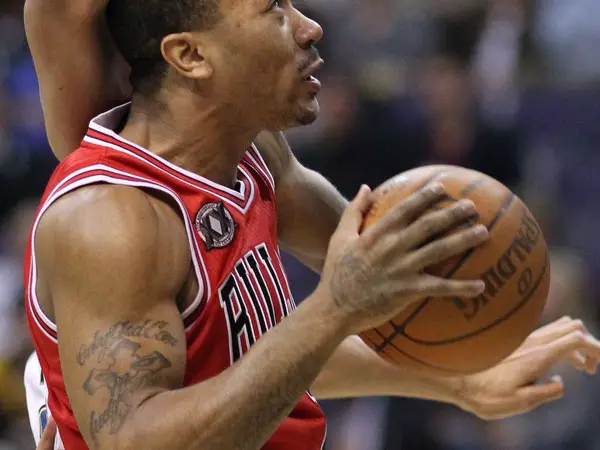 derrick rose tattoos on his neck  Allen iverson Joueurs de basketball  Joueurs de la nba