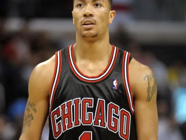 Love at first sight   Derrick rose Derek rose Rose hand tattoo