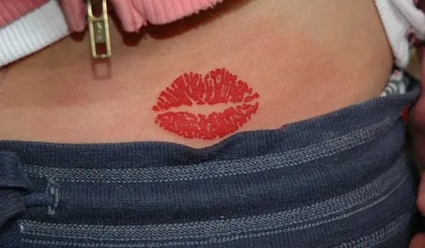 61 Desirable Neck Lip Tattoo Designs For Amping Up Your Appearance