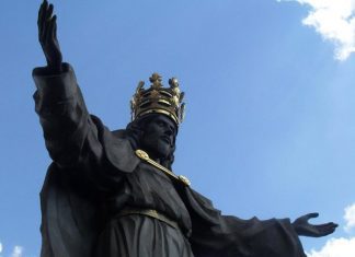 25 Awe-Inspiring Pictures of Black Jesus