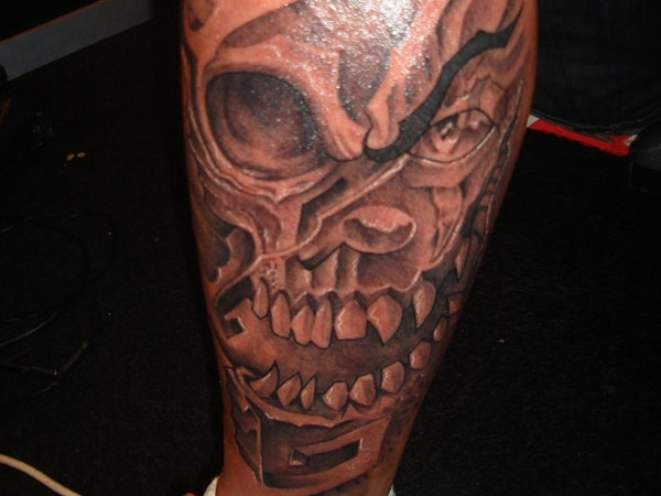 Leg Skull Chicano