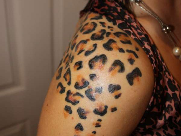Leopard Print on Shoulder