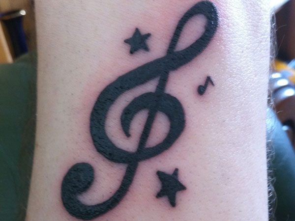 Treble And Bass Clef Heart Tattoo ndash Wrist Tattoomagzcom  Tattoo  outline Heart tattoo wrist Tattoo designs