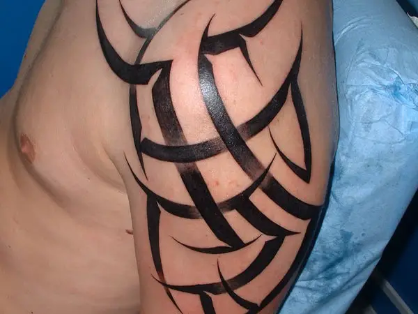 20 Most Spectacular Tribal Tattoos For Men to Try In Modern Era