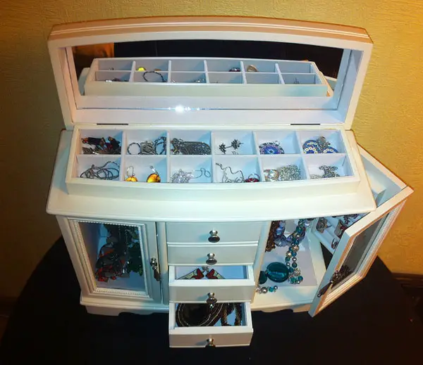 30 Impressive Jewelry Storage Ideas Slodive