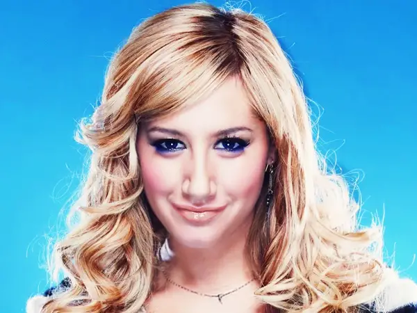 25 Fabulous Ashley Tisdale Hairstyles Slodive