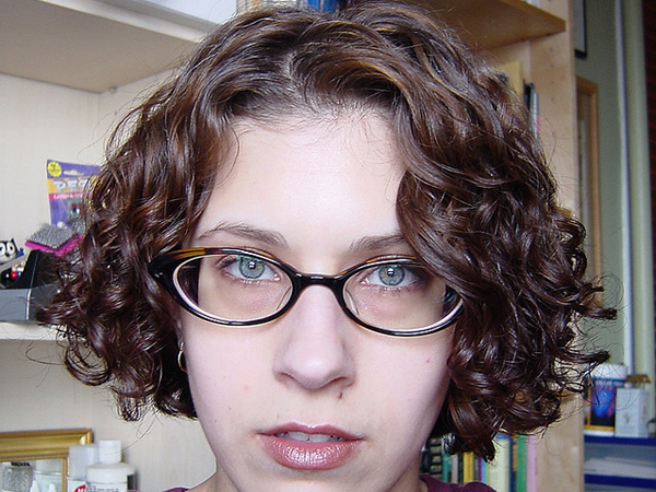 25 Glamorous Haircuts For Naturally Curly Hair Slodive