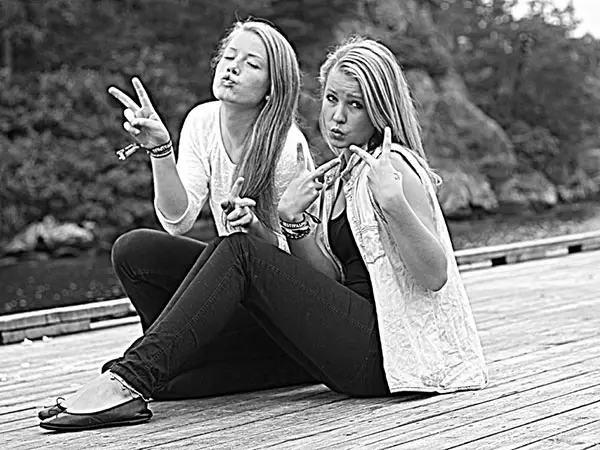 Hippie Friends