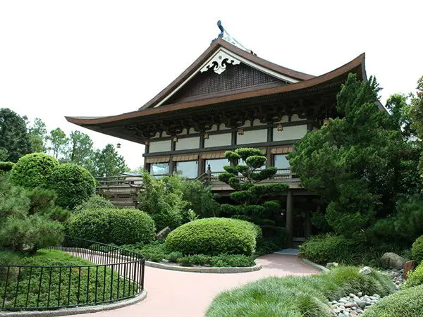 25 Exciting Rock Landscaping Ideas