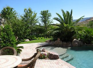 25 Wonderful Tropical Landscaping Ideas