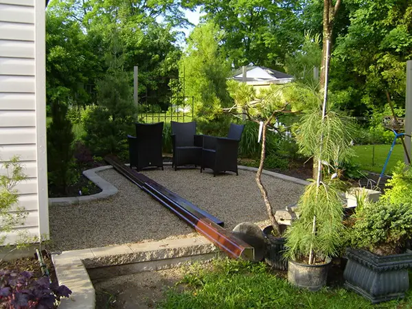 25 Spectacular Small Backyard Landscaping Ideas Slodive Backyard Curves Of Landscape