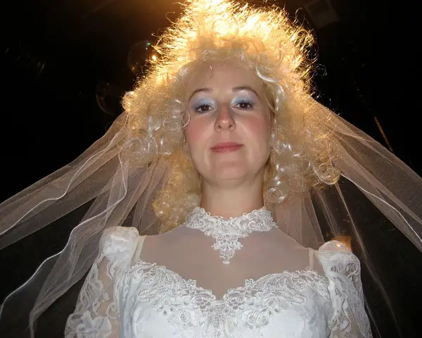 26 Sweet Curly Wedding Hairstyles Slodive