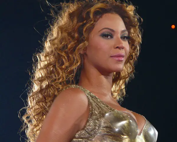 23 Staggering Long Weave Hairstyles Slodive