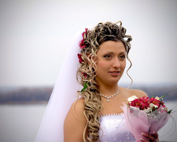33 Staggering Hairstyles For Weddings Slodive
