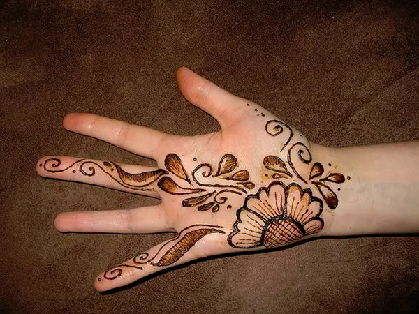 Cool Henna Pattern
