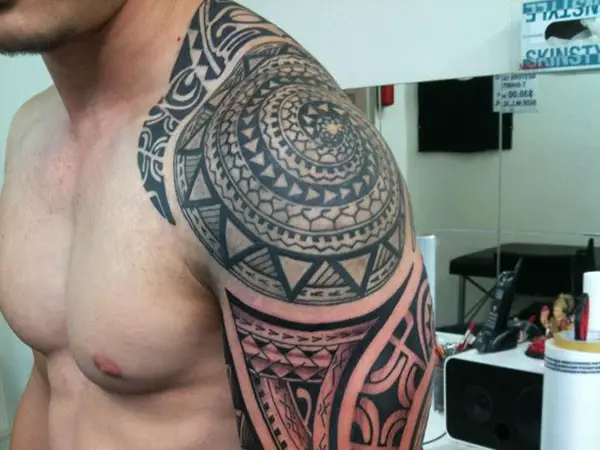 Displaying A Tribal Tattoo 