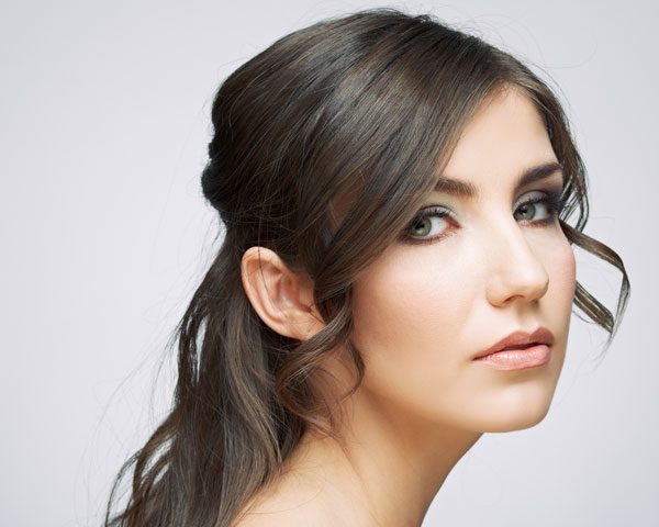 20 Stunning Deep Side Part Hairstyles for 2023  The Trend Spotter