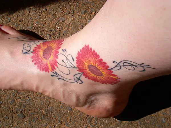 28 Elegant Foot Tattoos For 2013