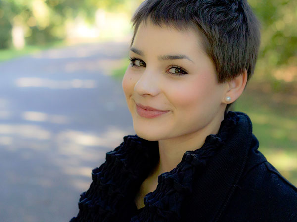 26 Stylish Short Pixie Hairstyles