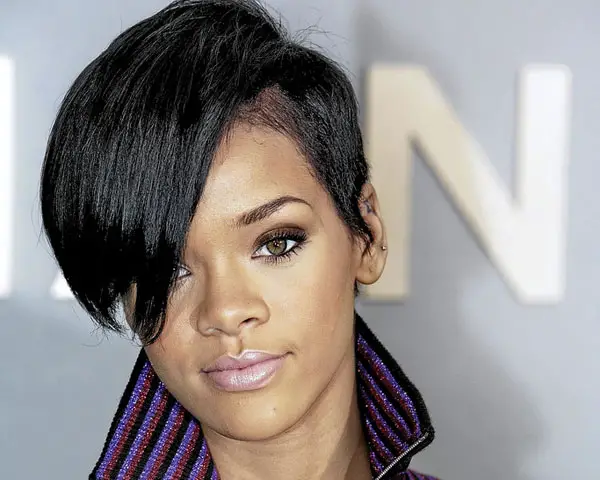 37 Modern Short Hairstyles For Thick Hair