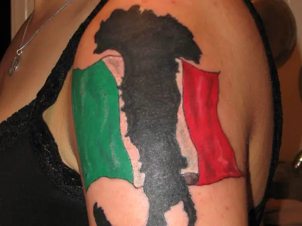 Italian flag map  Urban Tattoo Italy  Urban tattoos Flag tattoo Tattoos