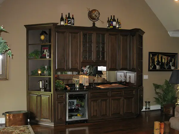 Traditional Wet Bar