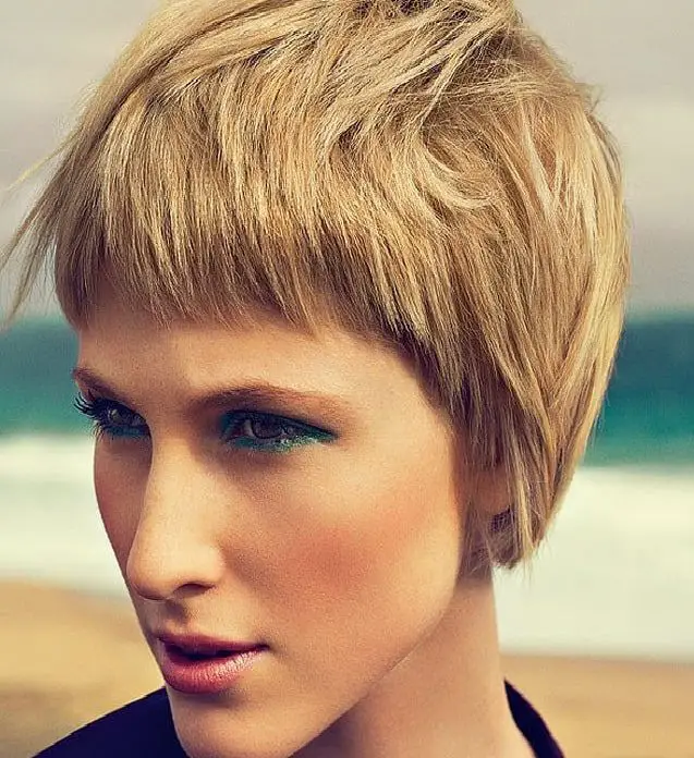 8 Short Hairstyles For Job Interviews