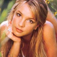 10 Beautiful Britney Spears Hairstyles