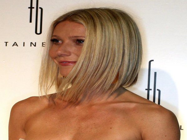 Gwyneth Paltrow with Straight Blond Short Hair