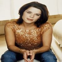 Neve-Campbell-Hairstyles-200by200