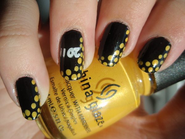 Black Nails with Yellow Spots Along the Tips