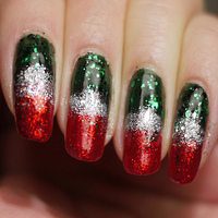 10 Ravishing Red and Green Nail Designs Red-and-green-nails-200by200