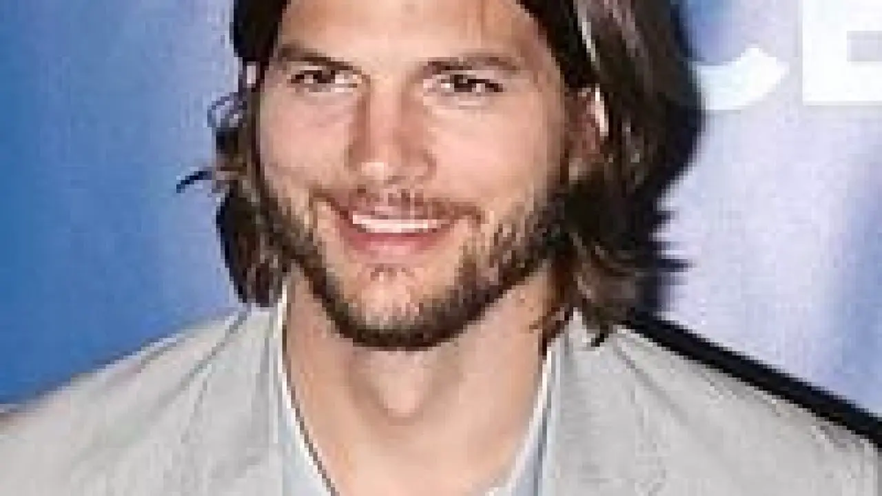 13 Awesome Ashton Kutcher Hairstyles