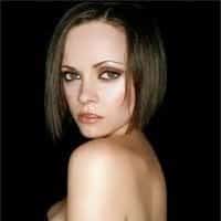 christina-ricci-hairstyles-200by200
