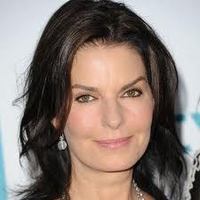 sela-ward-hairstyles-200by200