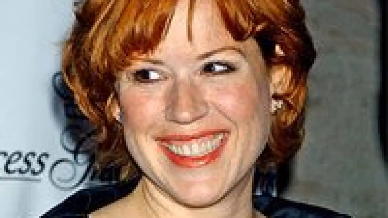 12 Magical Molly Ringwald Hairstyle Pictures