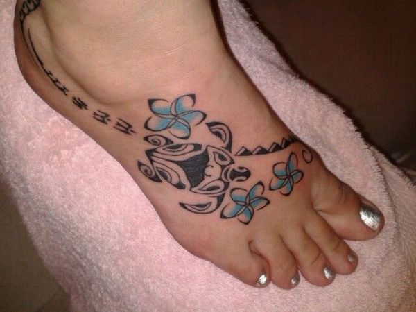 Tribal Turtle Design with Flowers and Manta Ray Shell