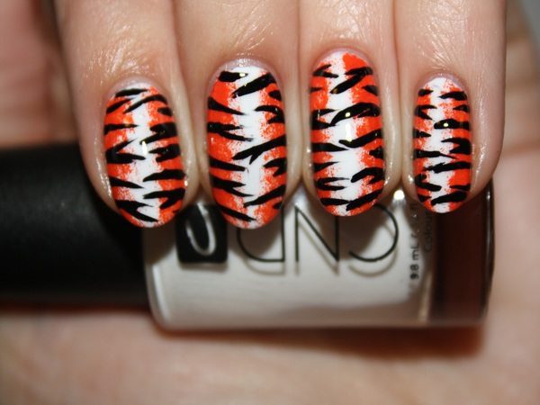 Dark Orange Glitter Tiger Stripe Nails